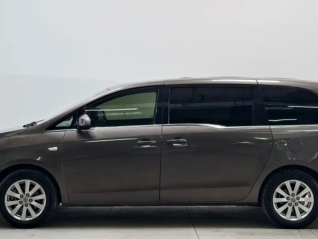 Buick GL8 — миниатюра 7