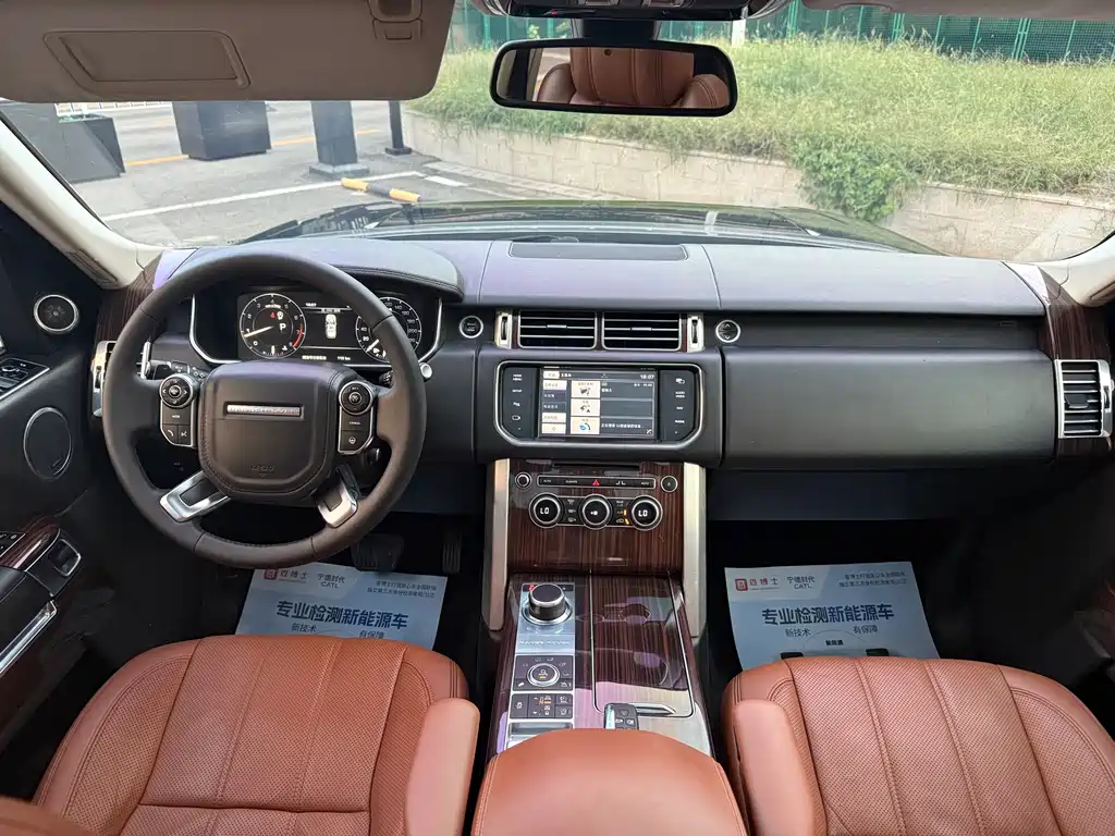 Land Rover Range Rover — миниатюра 10