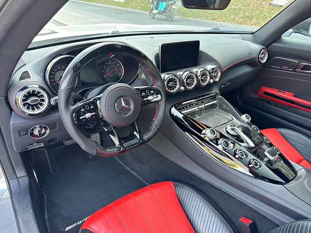 Mercedes-Benz AMG GT — миниатюра 14