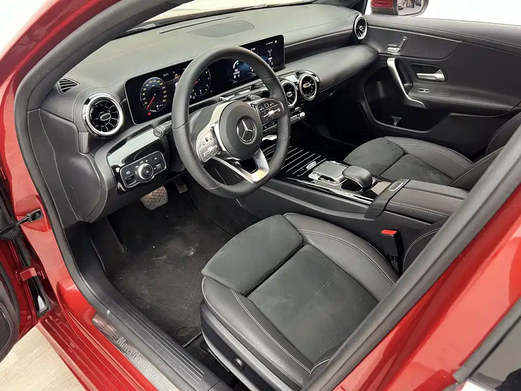 Mercedes-Benz A-Class — миниатюра 6