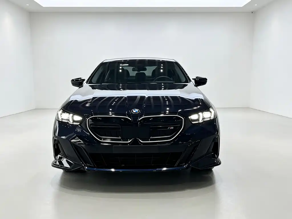 BMW 5 Series — миниатюра 2
