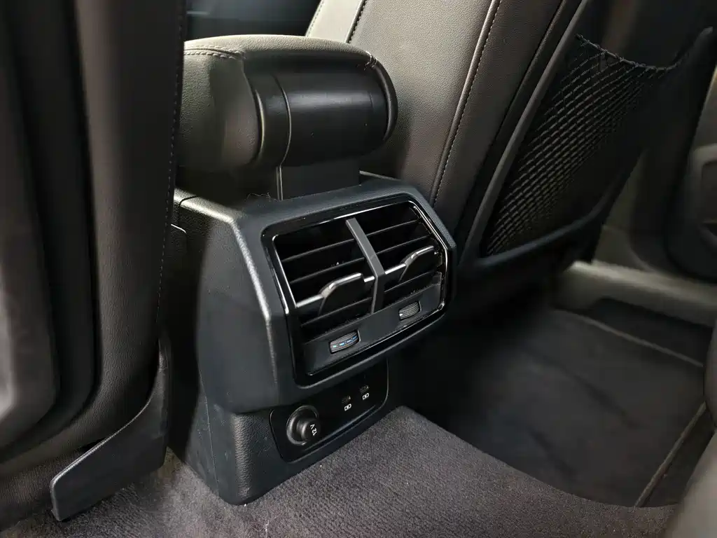 Audi Q3 Sportback — миниатюра 11