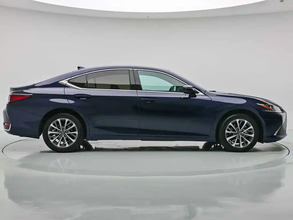 Lexus ES — миниатюра 15