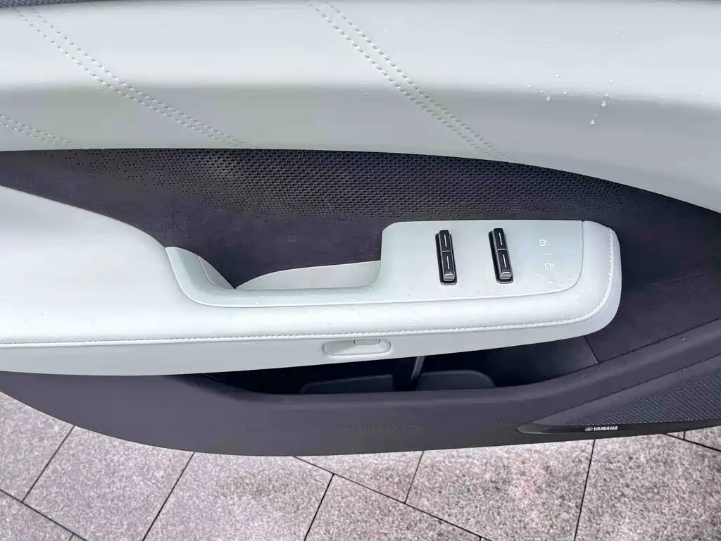 ZEEKR EXTREME KRYPTON 001