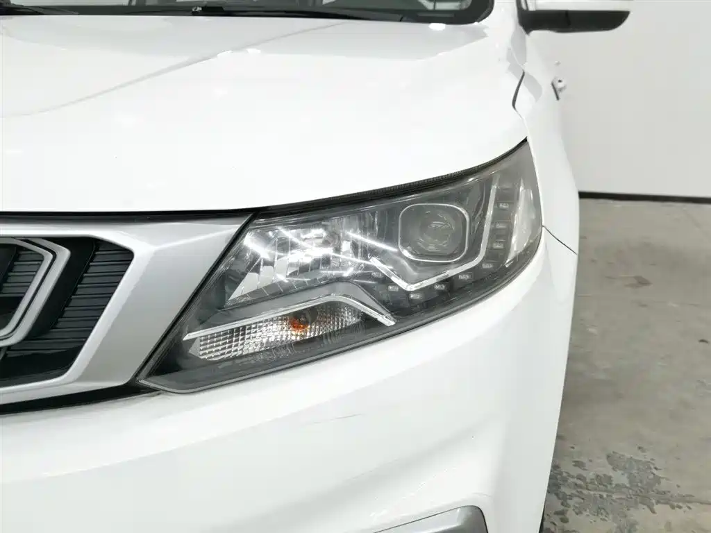 GEELY AUTOMOBILE VISION X6