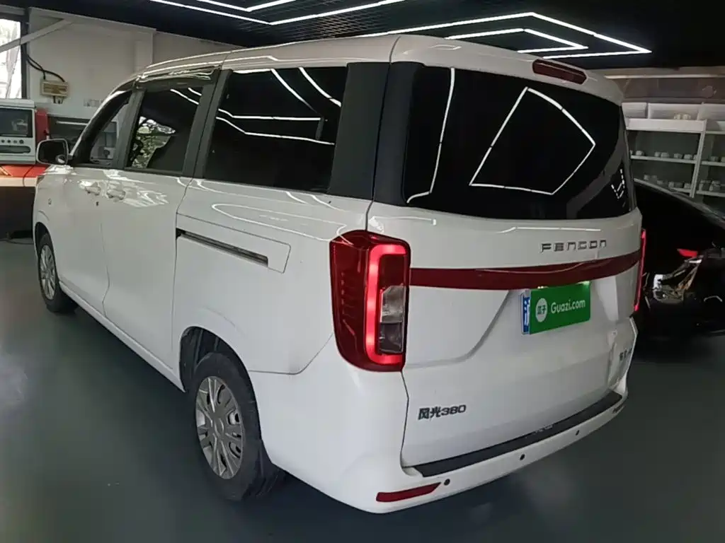 Dongfeng 380 2022 1.5L 7 мест