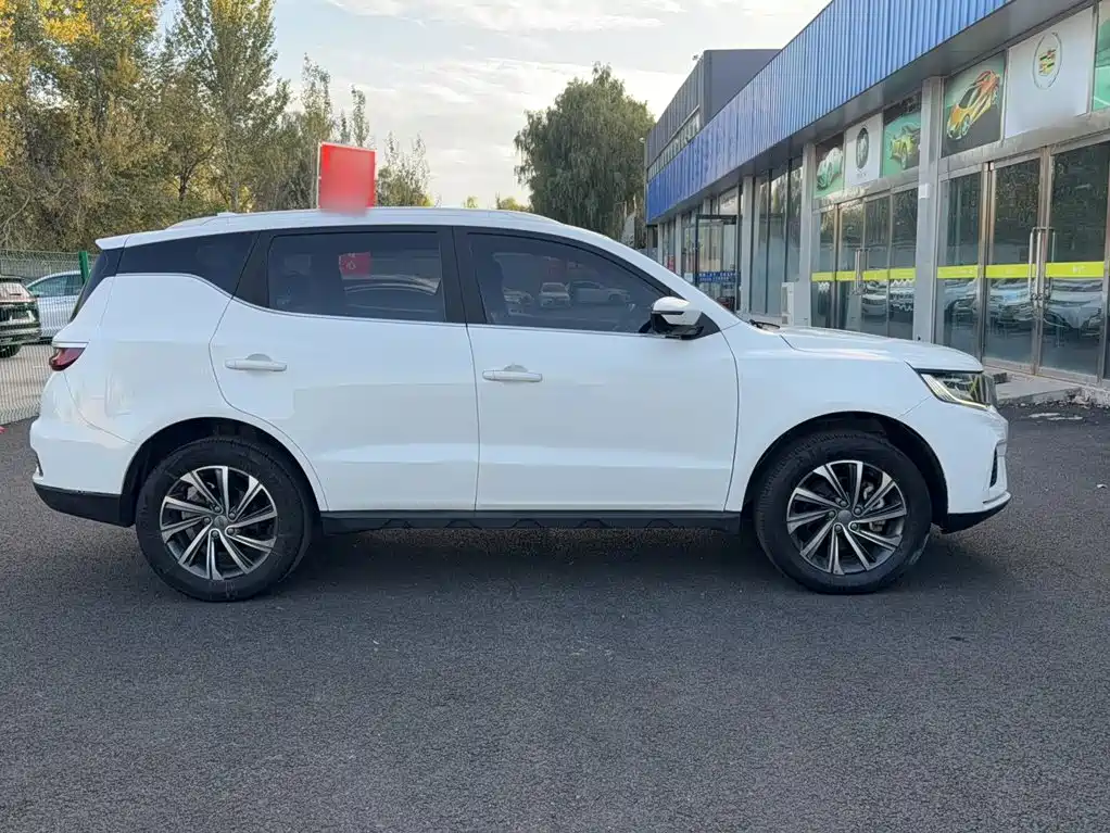 Geely Vision X6 — миниатюра 8
