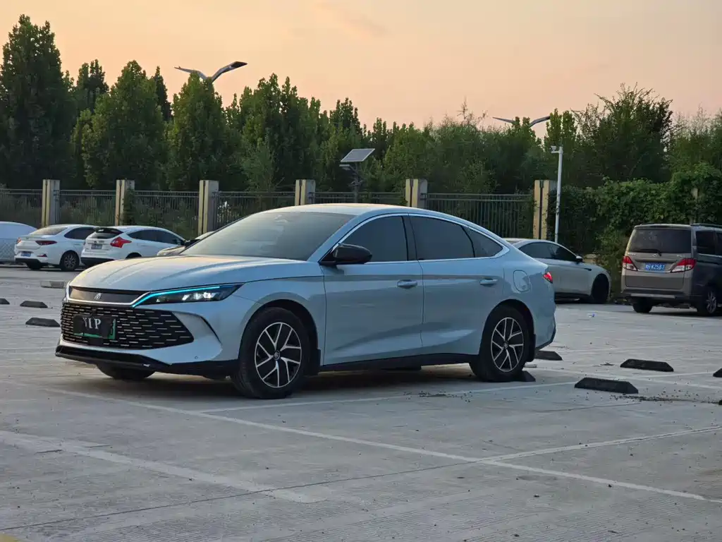 BYD Qin L