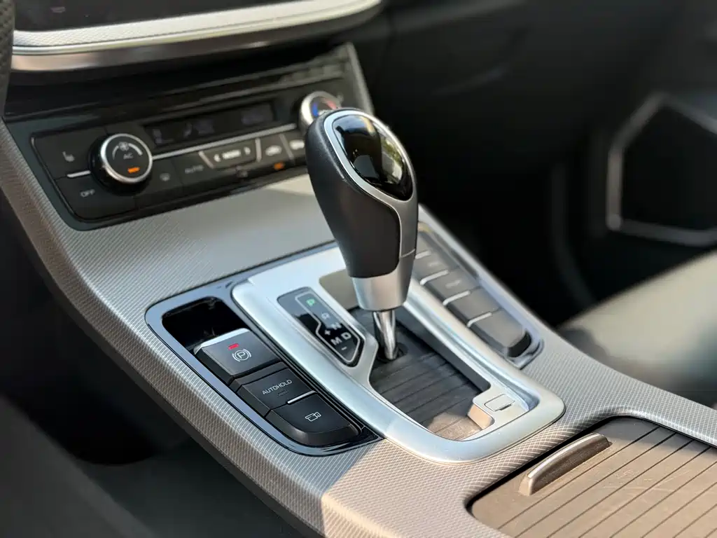 GEELY AUTOMOBILE EMGRAND GS