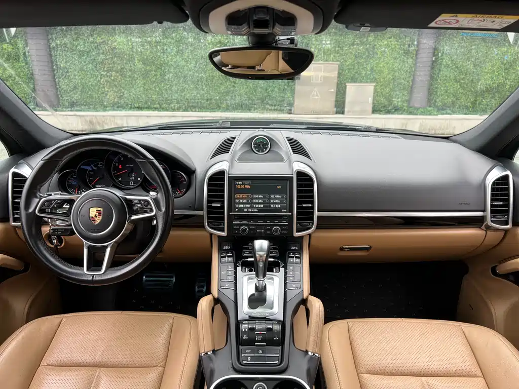 PORSCHE CAYENNE