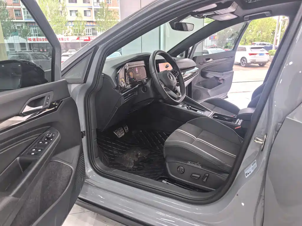 Volkswagen Golf 2023 280TSI DSG R-Line Lite