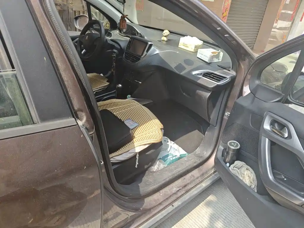 Peugeot 2008 — миниатюра 19