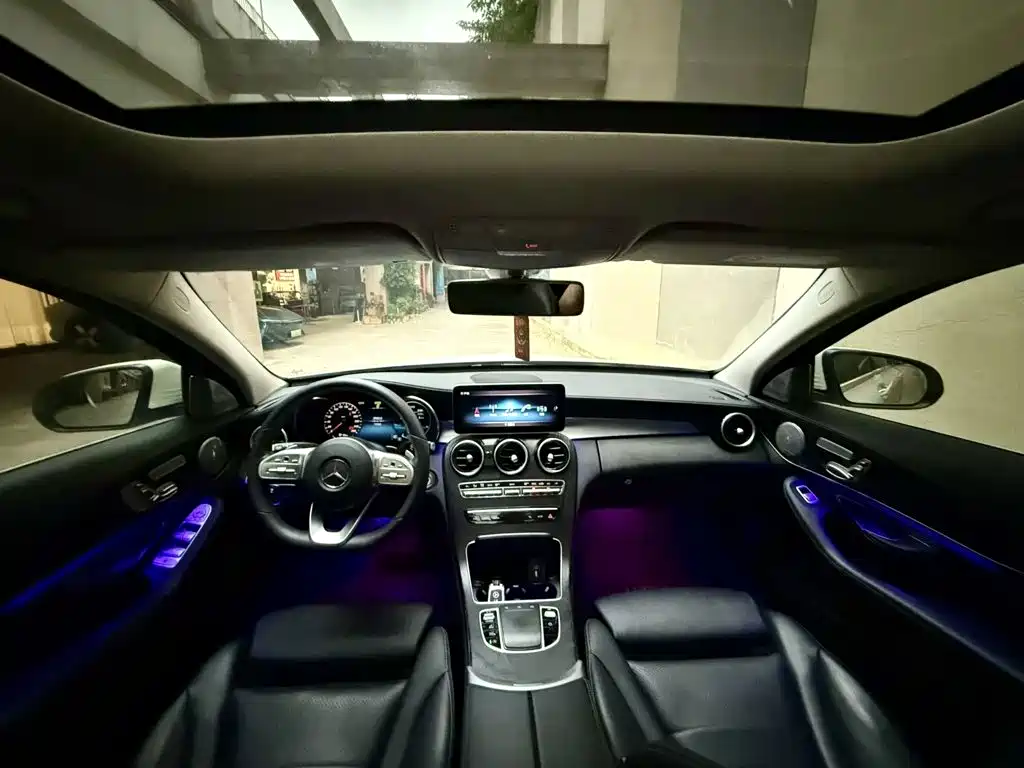 Mercedes-Benz C-Class — миниатюра 6
