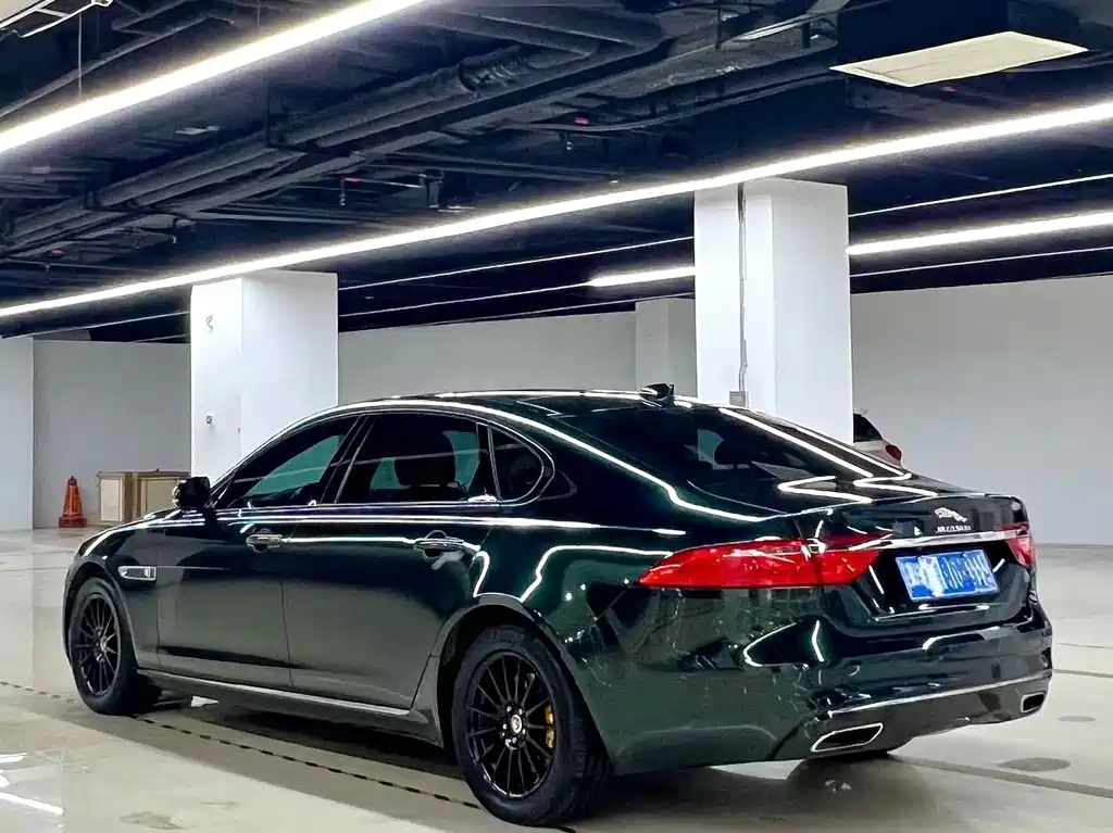 Jaguar XFL — миниатюра 4