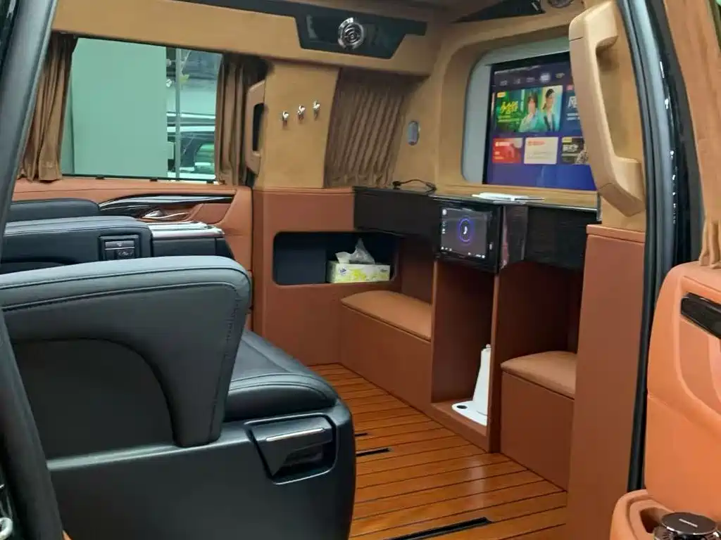 Cadillac Escalade — миниатюра 36