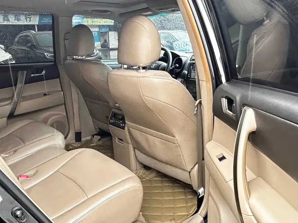 Toyota Highlander — миниатюра 13