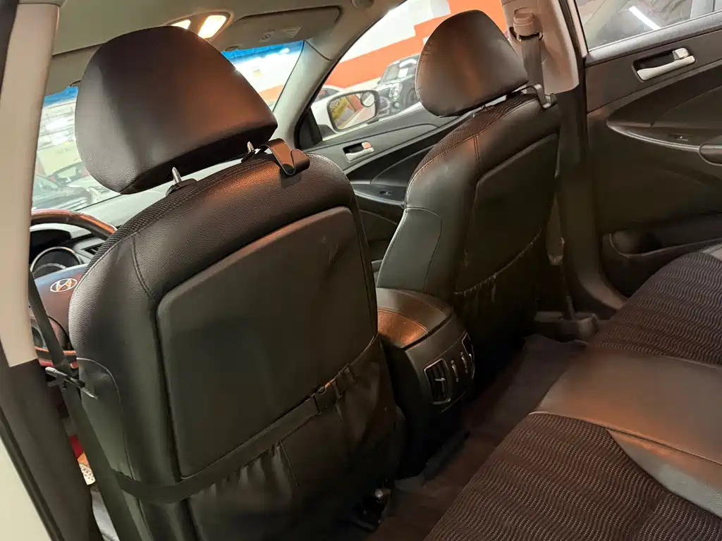 Hyundai Sonata — миниатюра 6