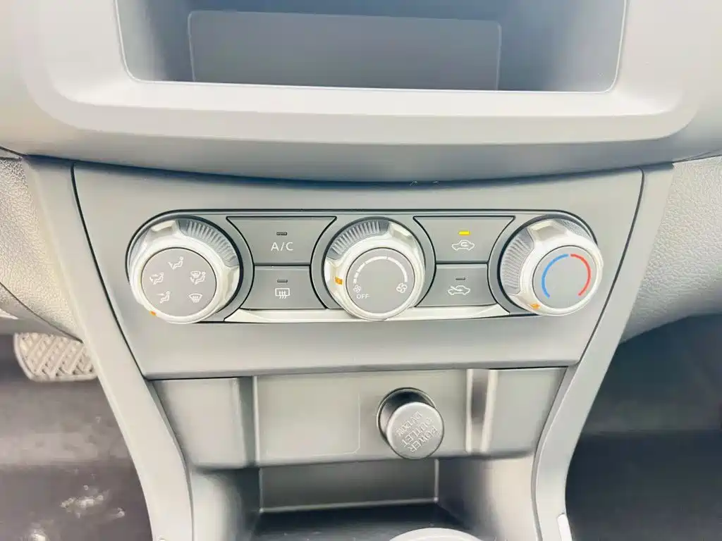 Nissan Sylphy — миниатюра 14