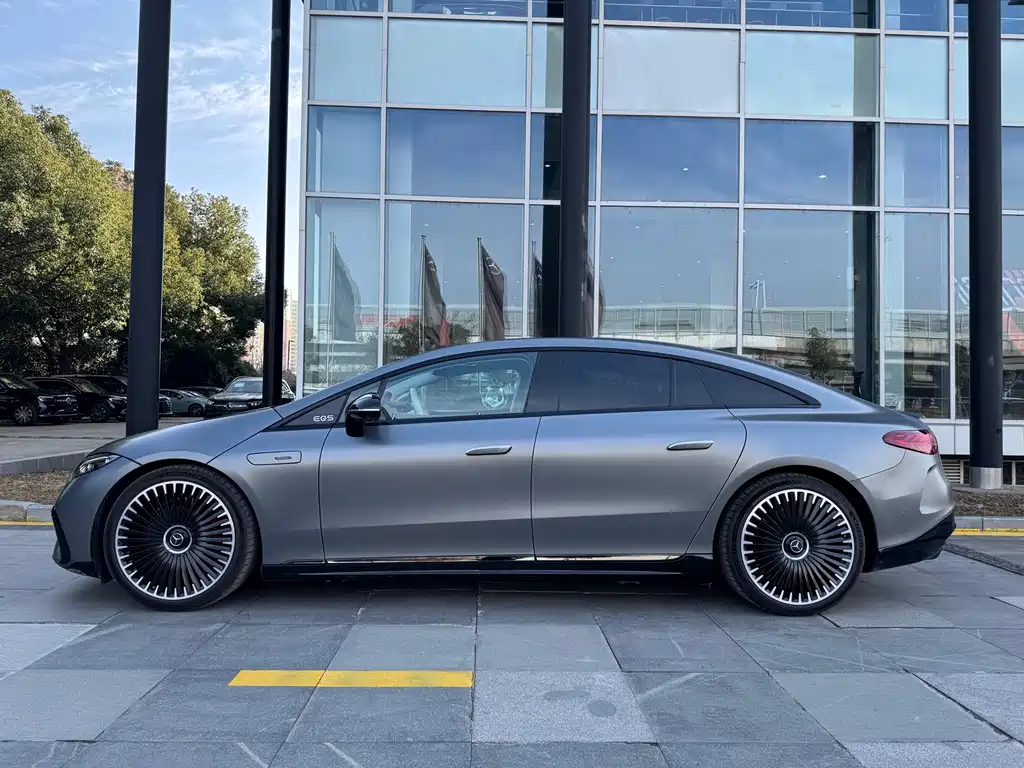 MERCEDES-BENZ EQS AMG