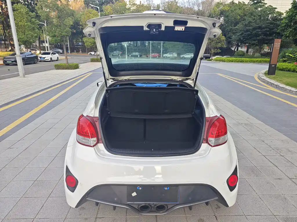 Hyundai Veloster — миниатюра 15