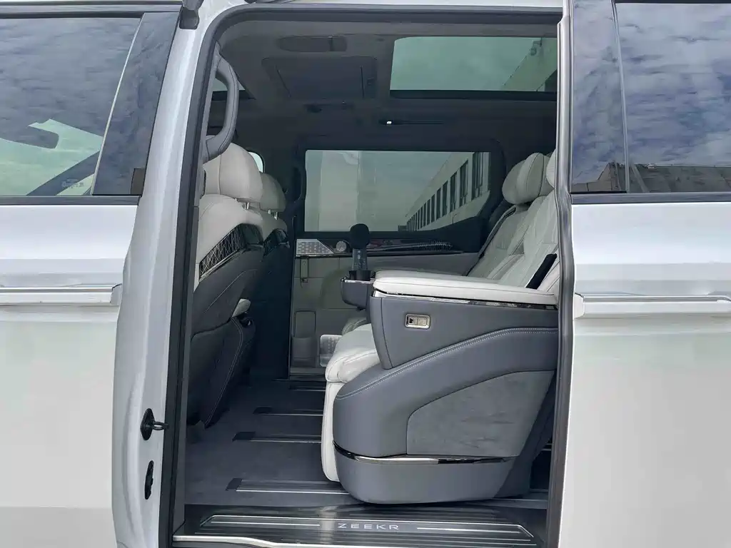 ZEEKR EXTREME KRYPTON 009