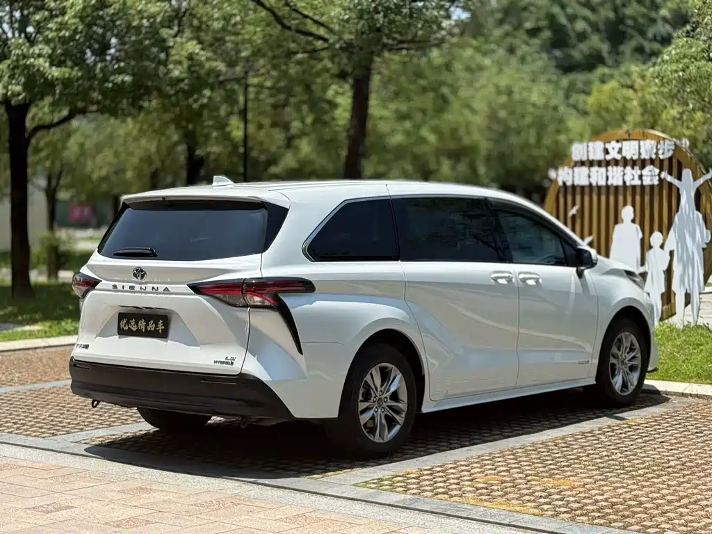 Toyota Sienna 2023 2.5L Comfort