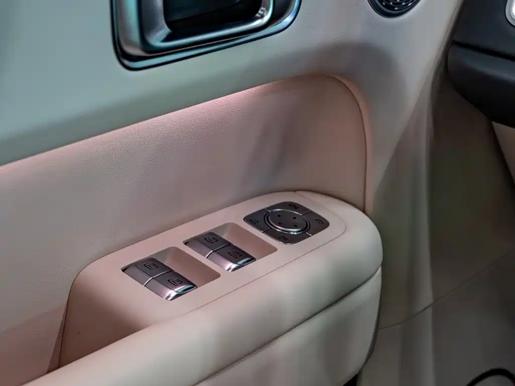 Li Auto Li L6 — миниатюра 12