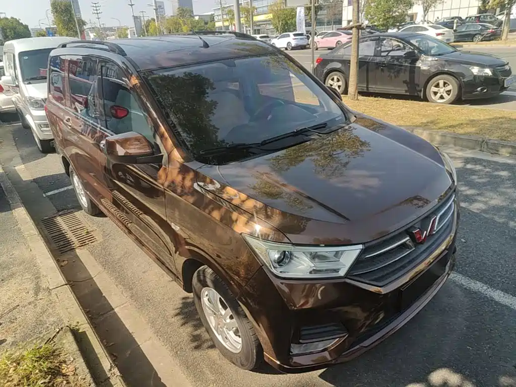 Wuling Hongguang — миниатюра 4