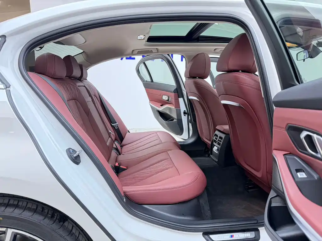 BMW 3 Series — миниатюра 16
