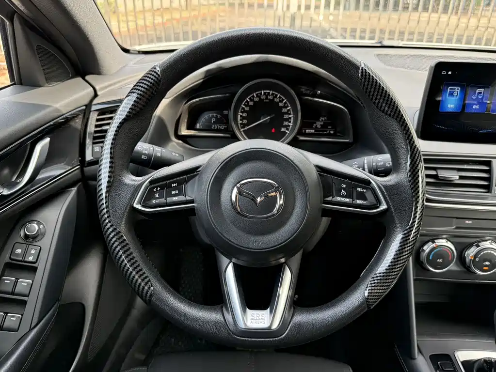MAZDA CX 4
