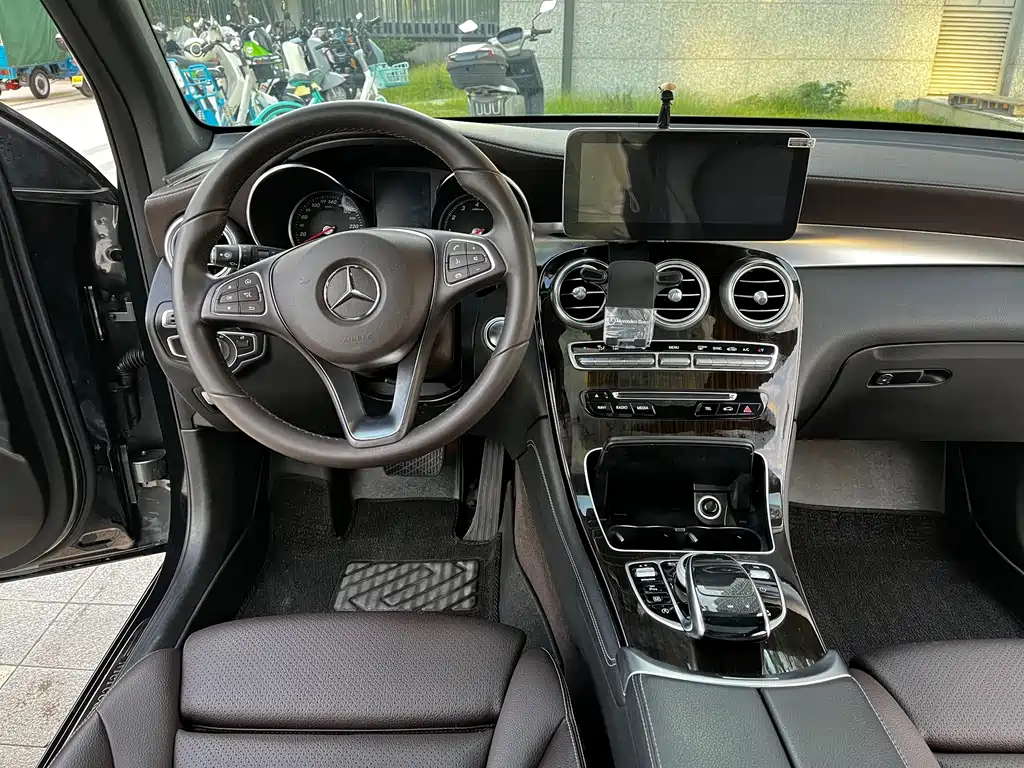 Mercedes-Benz GLC — миниатюра 6