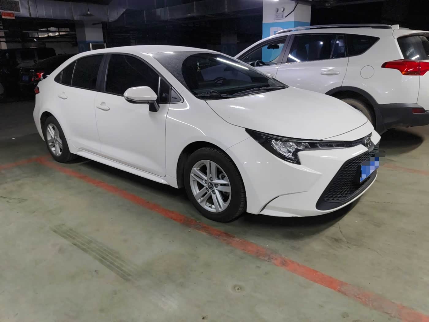 Toyota Levin 1.5 л 2022 г. Белый, пробег 21000 км