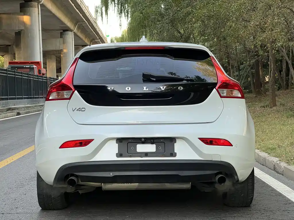 Volvo V40 — миниатюра 9