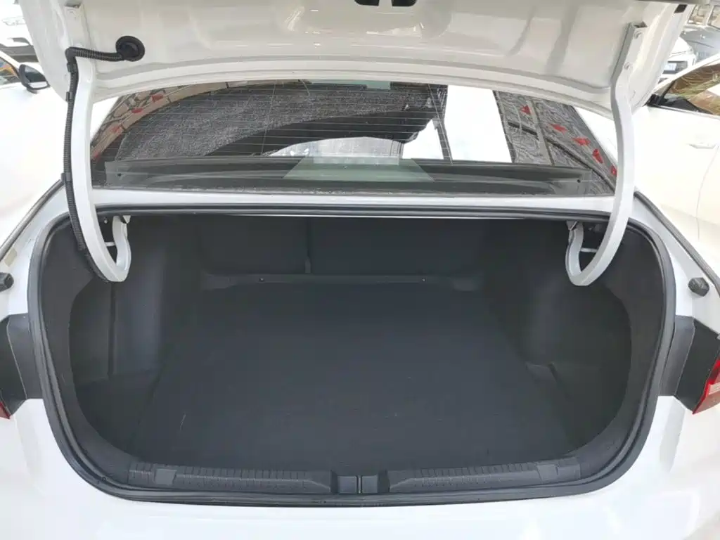 Volkswagen Lavida — миниатюра 19