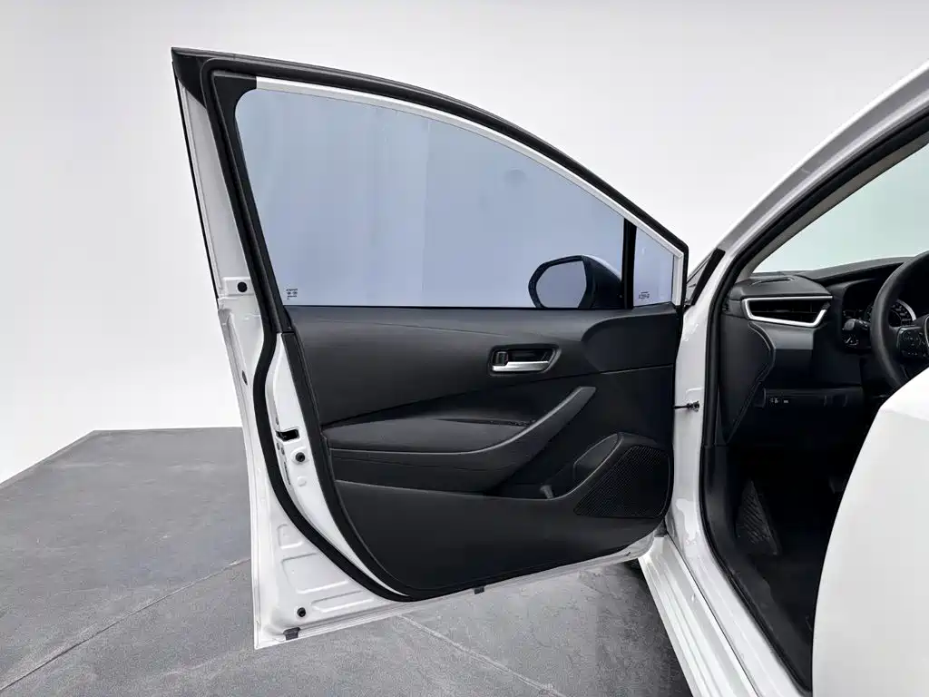 Toyota Corolla — миниатюра 12