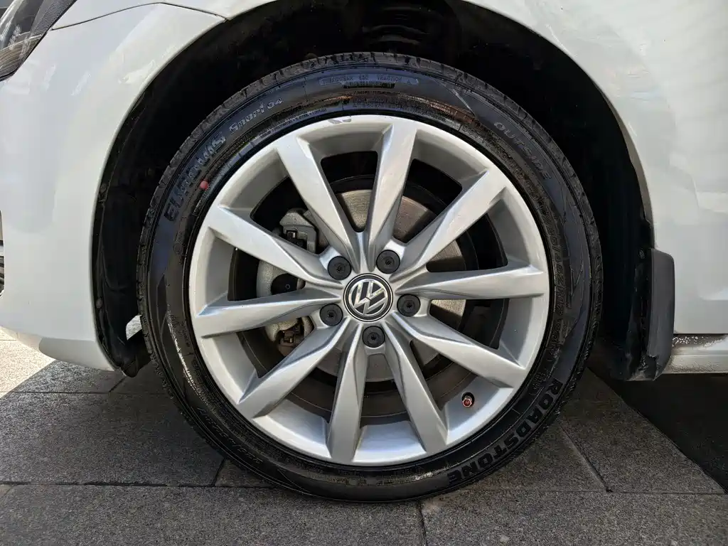 Volkswagen Golf — миниатюра 5