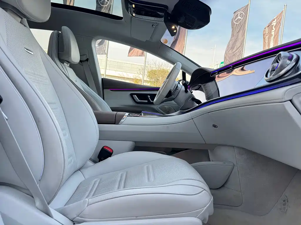 MERCEDES-BENZ EQS AMG