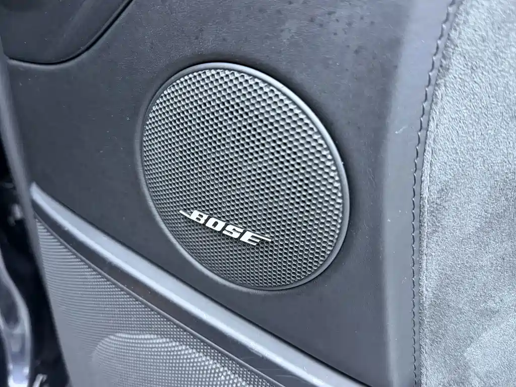 Porsche Cayenne — миниатюра 11