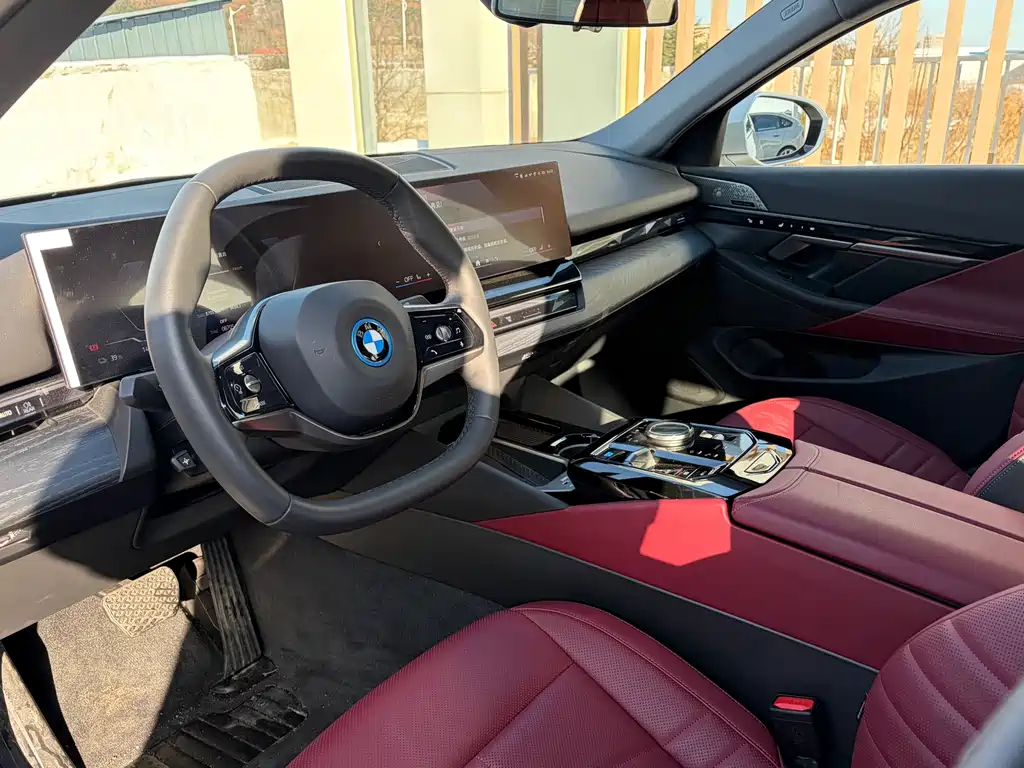 BMW I5