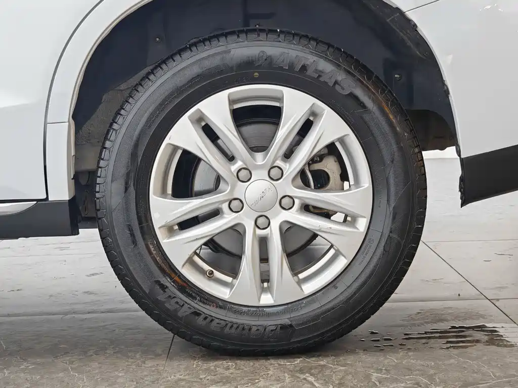 Haval M6 — миниатюра 9
