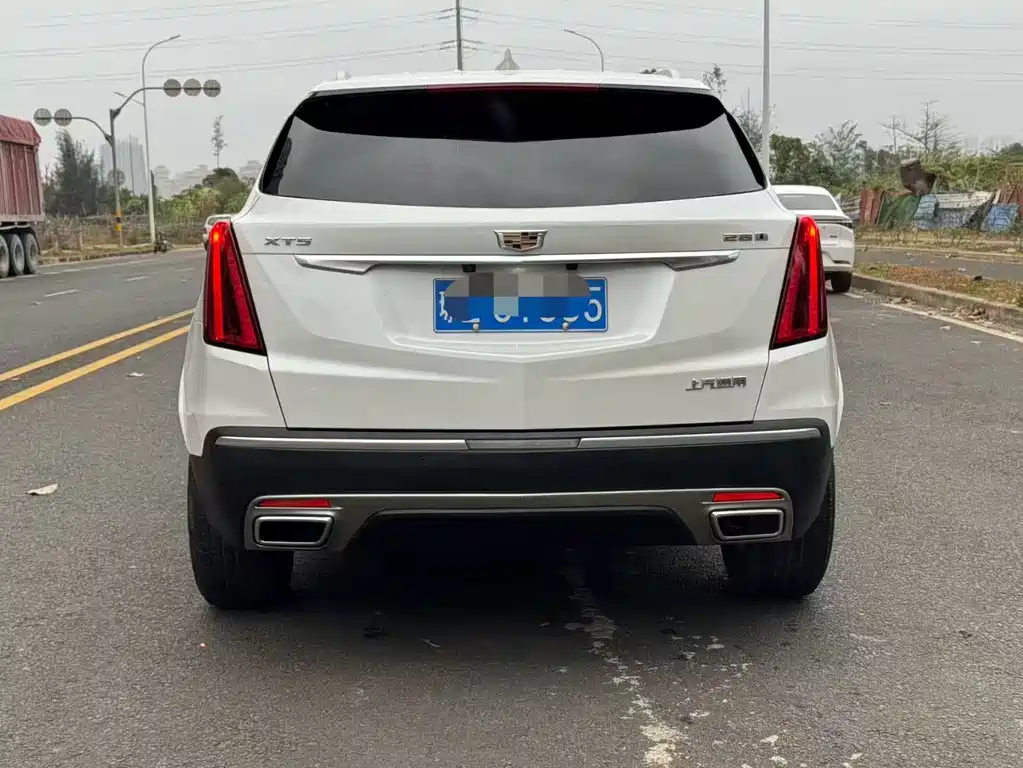 CADILLAC XT5