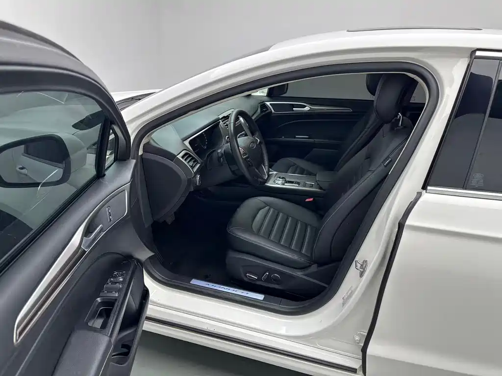 Ford Mondeo — миниатюра 5