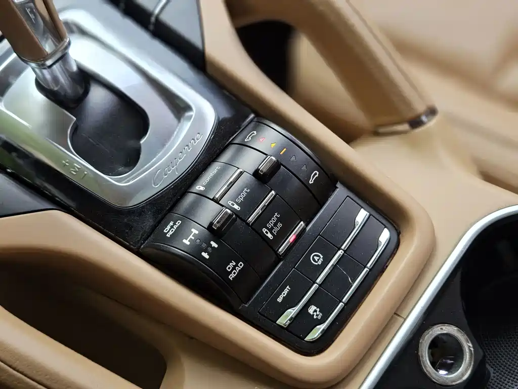 Porsche Cayenne — миниатюра 19