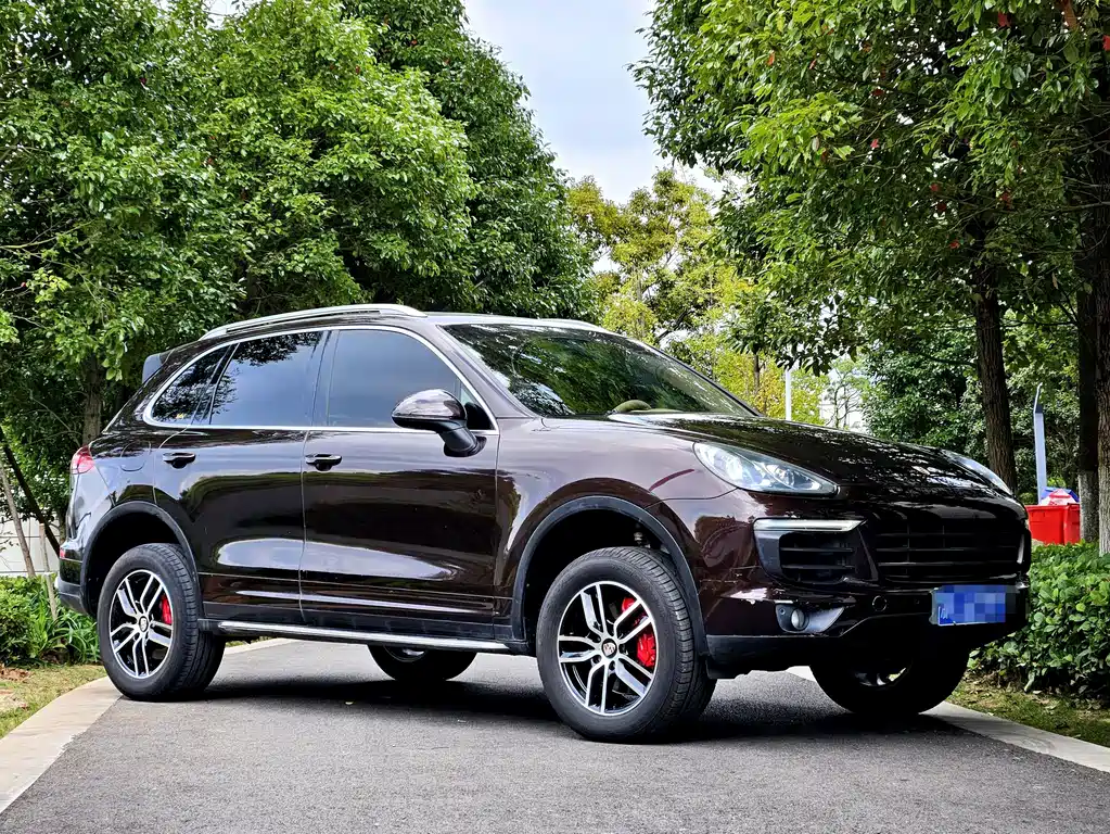 Porsche Cayenne — миниатюра 3
