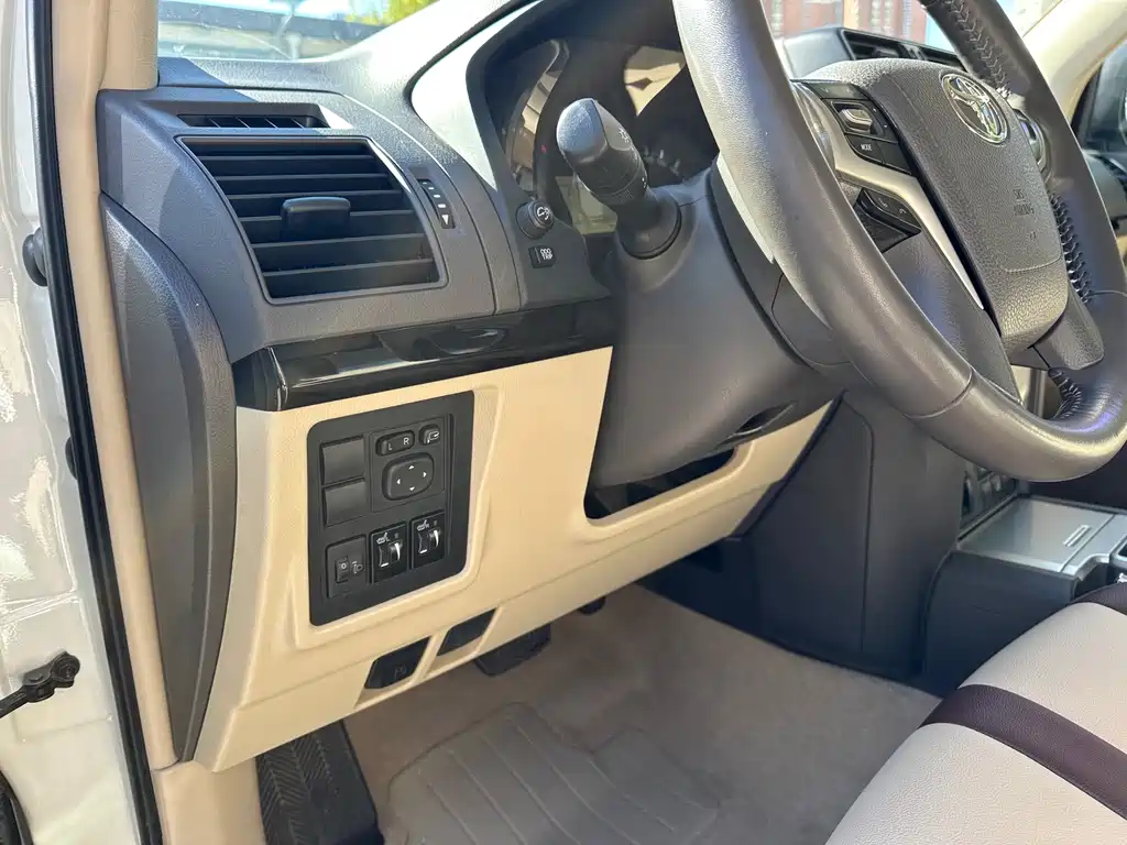 Toyota Prado (Import) — миниатюра 9