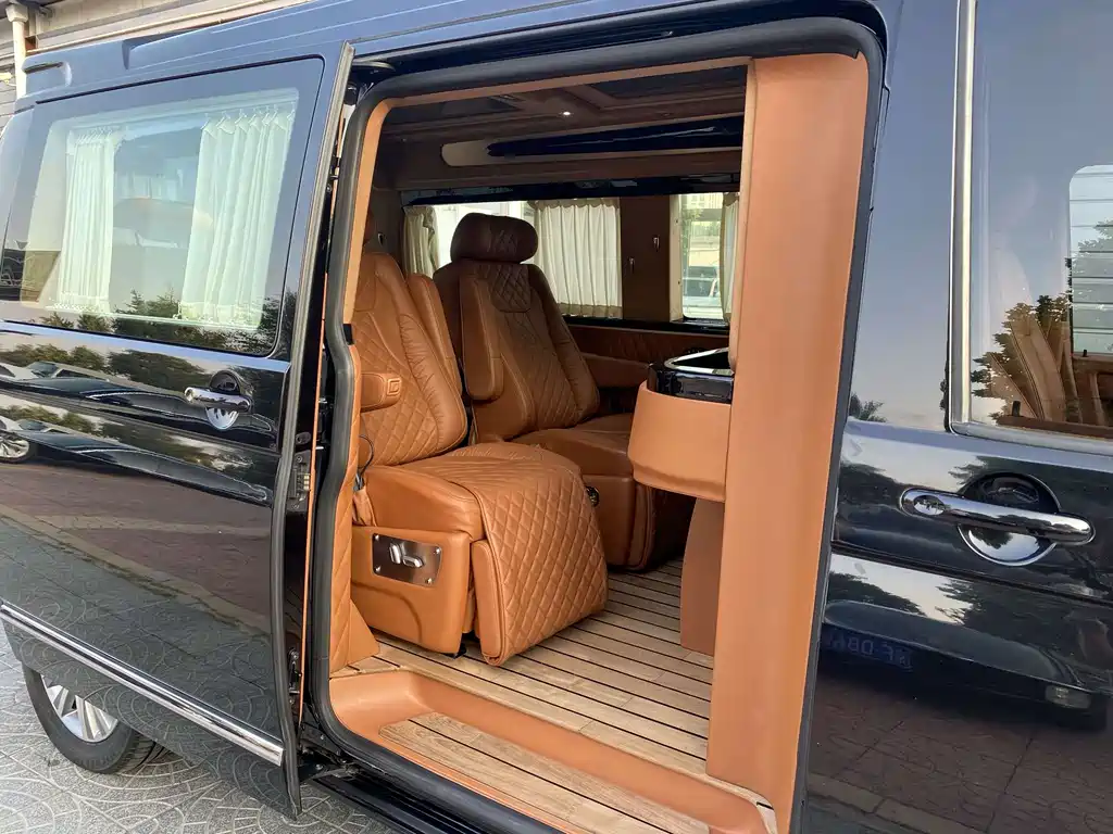 Volkswagen Caravelle — миниатюра 7