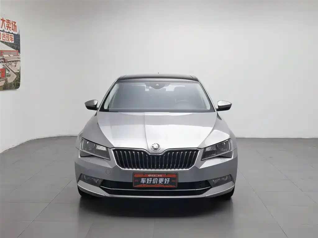 Skoda Superb 2016 TSI330 DSG