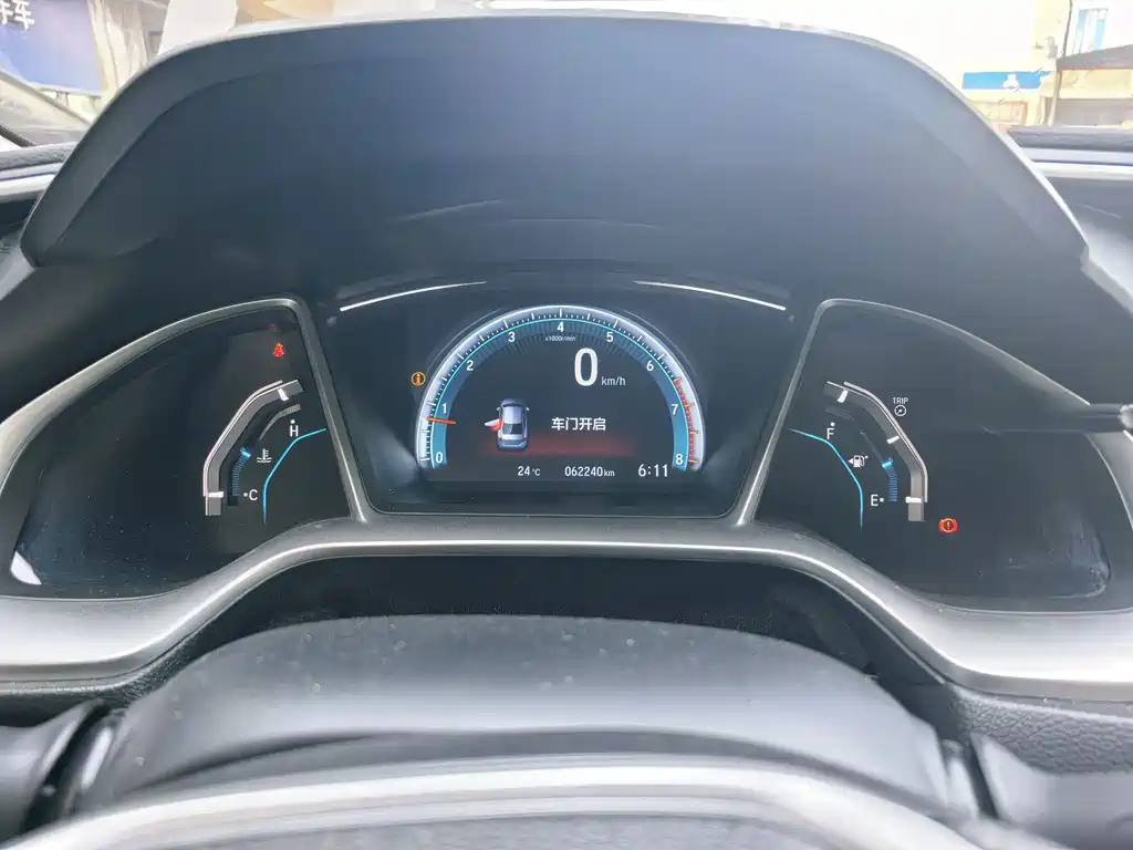 Honda Civic 2016 220TURBO MT Luxury
