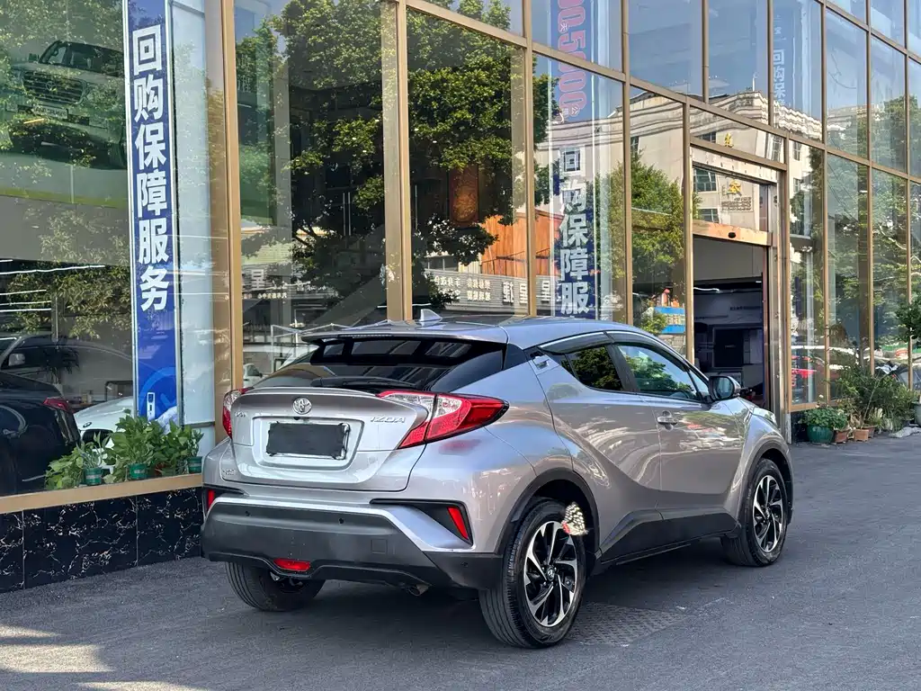 Toyota IZOA — миниатюра 16