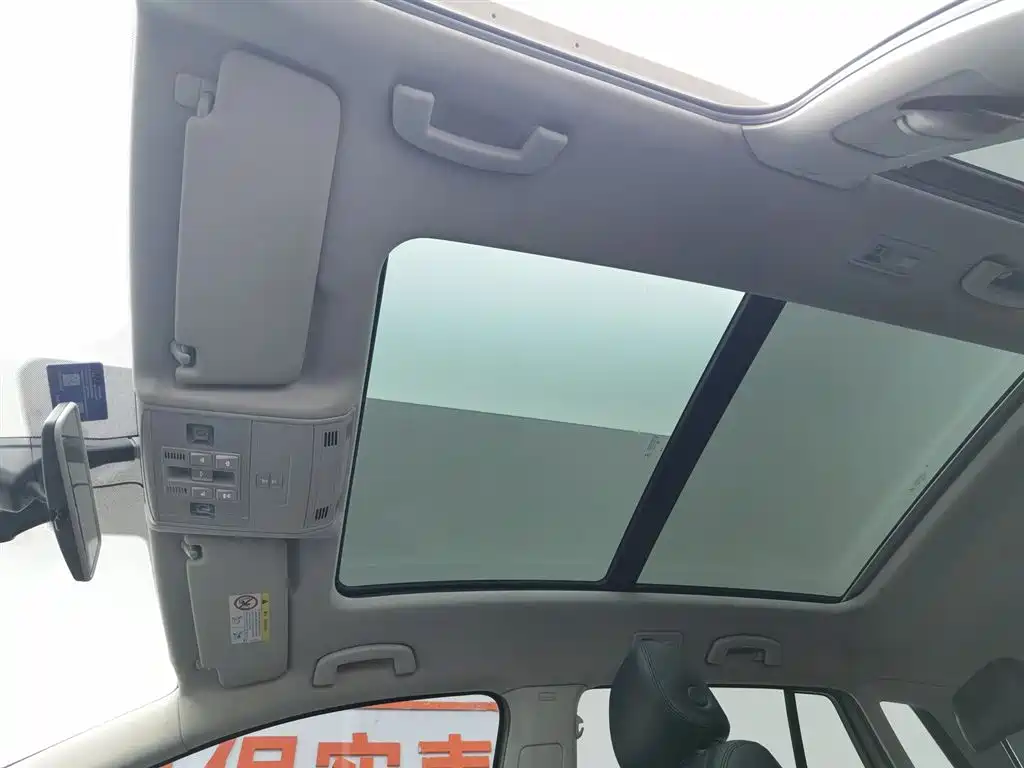 VOLKSWAGEN GOLF*JIAYU